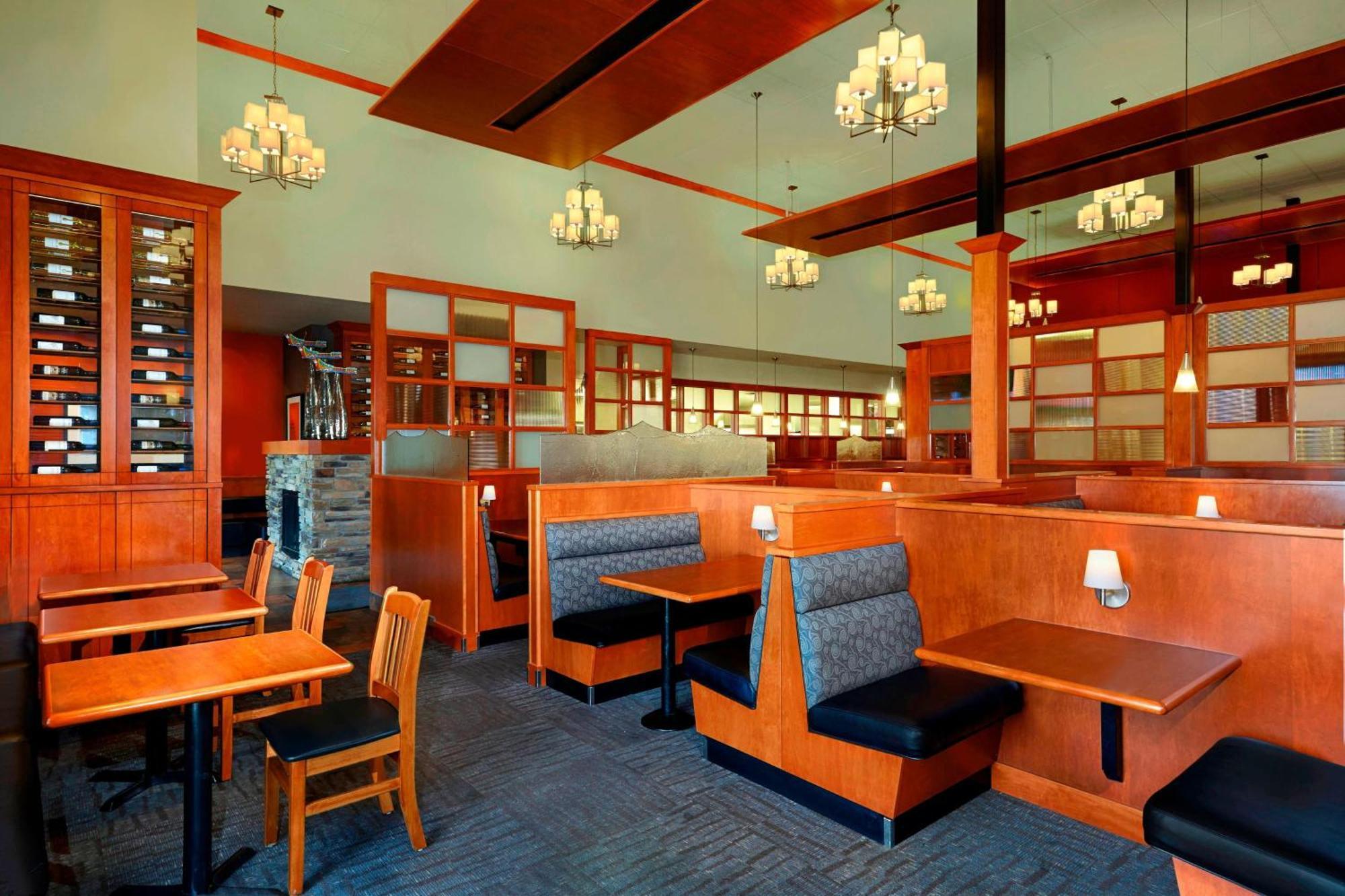 Four Points By Sheraton Edmonton Gateway Exteriér fotografie